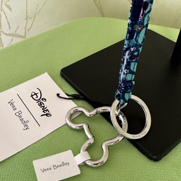 VERA BRADLEY DISNEY BREAKAWAY LANYARD:NWT MICKEY & MINNIE'S VINE FLORAL - Picture 5 of 11